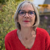 Yveline NEVEU