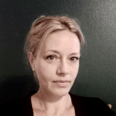 Carine GENNESSEAUX
