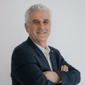 Richard EYILI