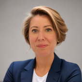 Stephanie BASILLE