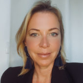 Karen MACRE