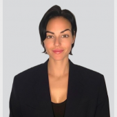 Julie SAINT CYR