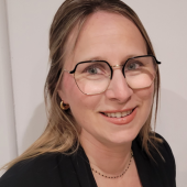 Melanie GINER