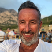 Robert URTIS
