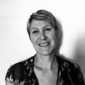 Laura SURY