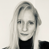 Caroline LESCHI