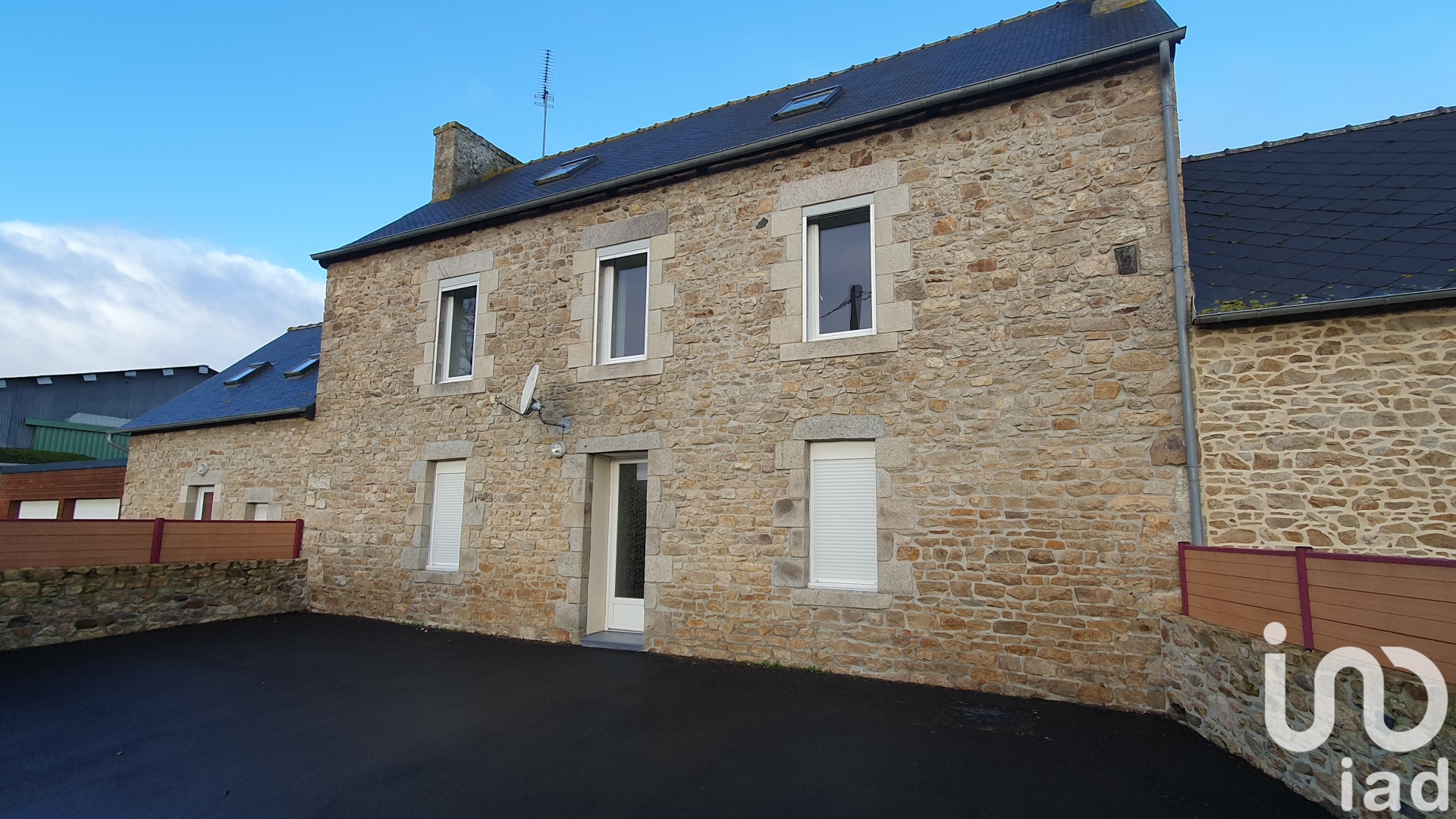 Maison à Lanrodec