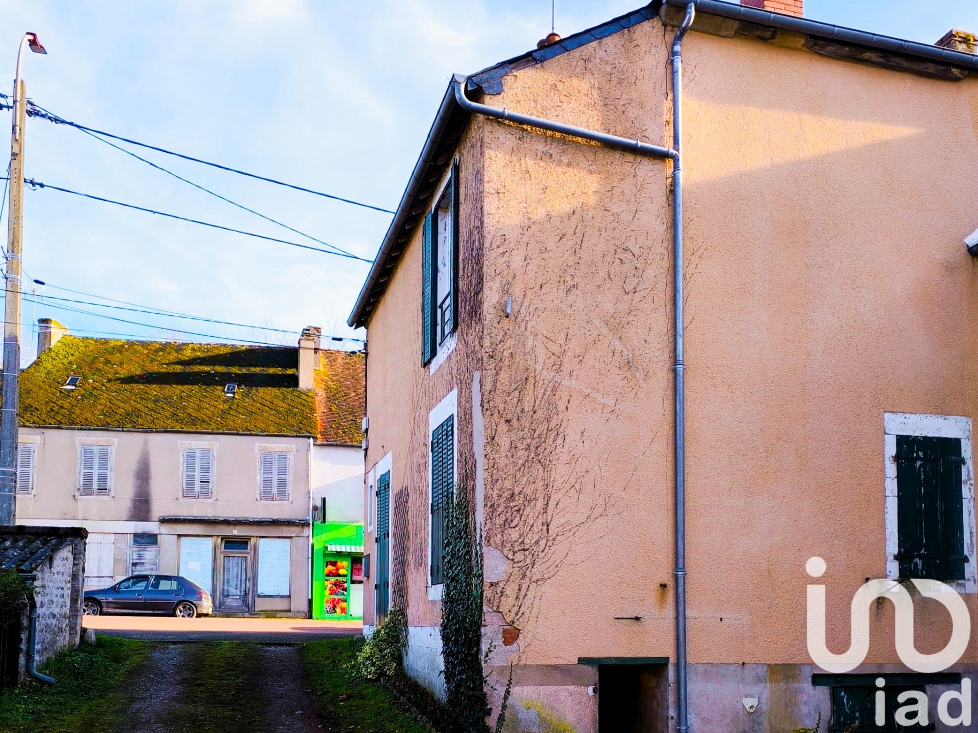 Maison de ville 4 pièces de 105 m² à Châtillon-en-Bazois (58110)