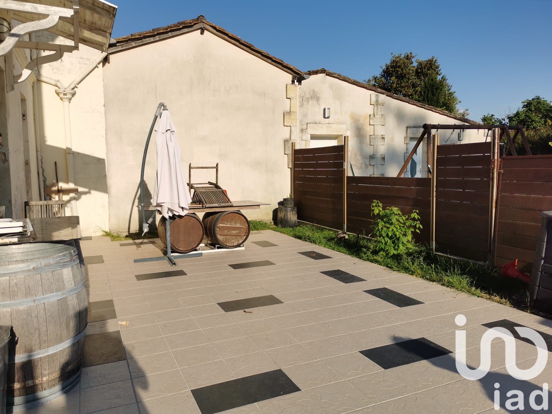 Vente appartement à FRONSAC (33126) : immeuble 17 pièces 431 m² - 2102138 — 17