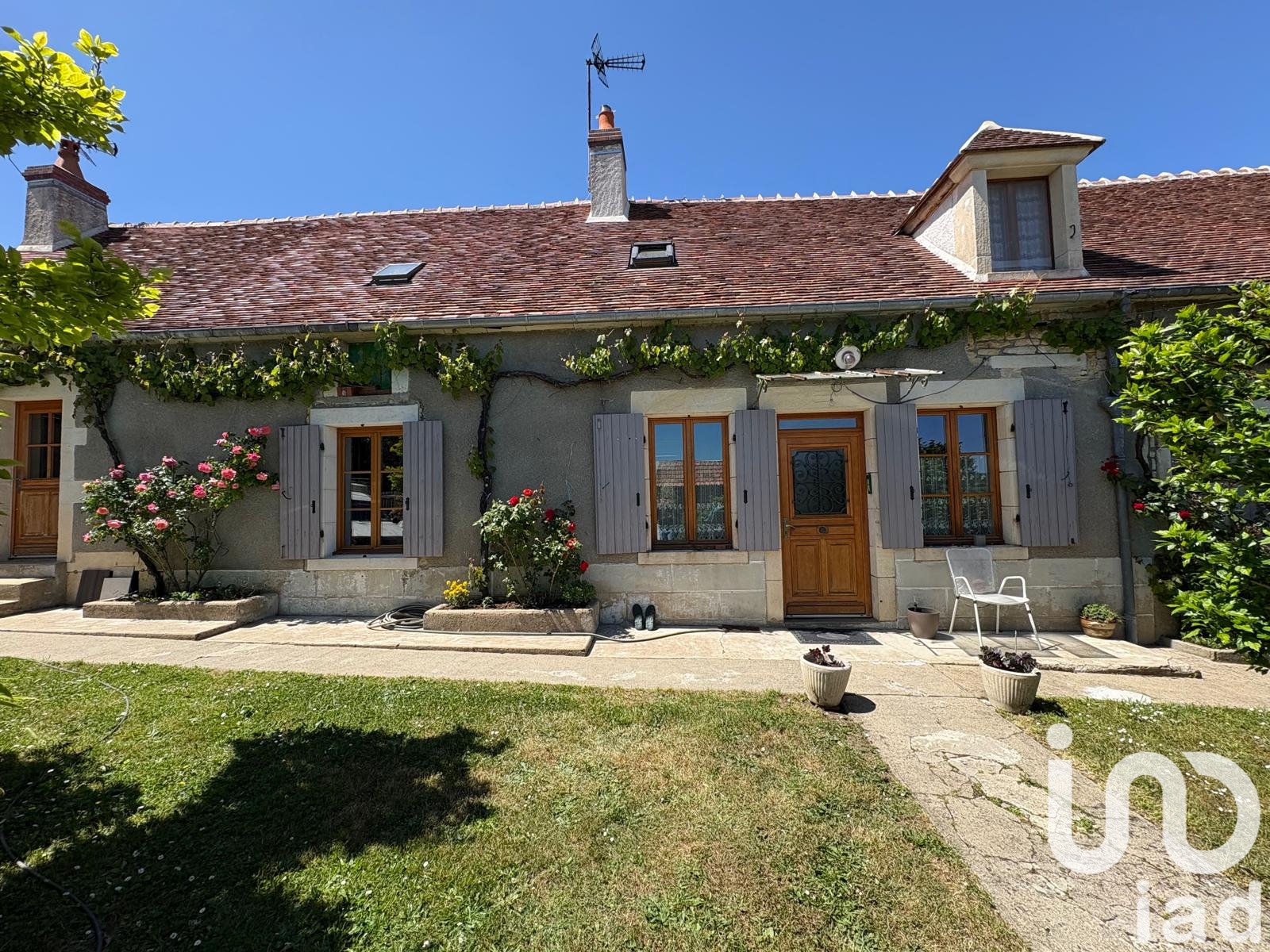 Longère 4 pièces de 142 m² à Giry (58700)