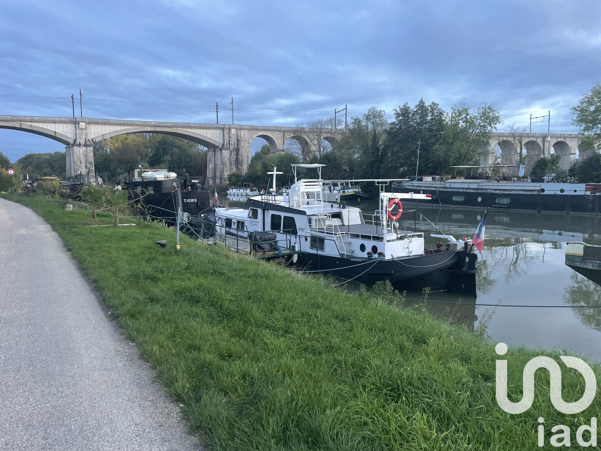 Vente appartement à Saint-Mammès (77670) : péniche 2 pièces 42 m² - 2111997 — 19