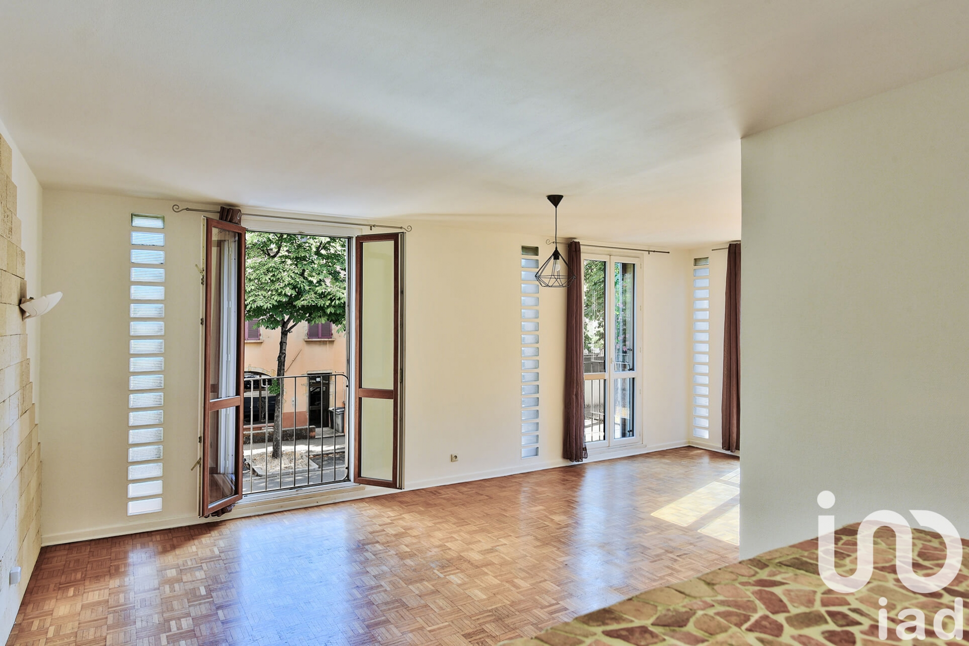 Appartement à vendre à Villeurbanne — 224 990 € — IAD France
