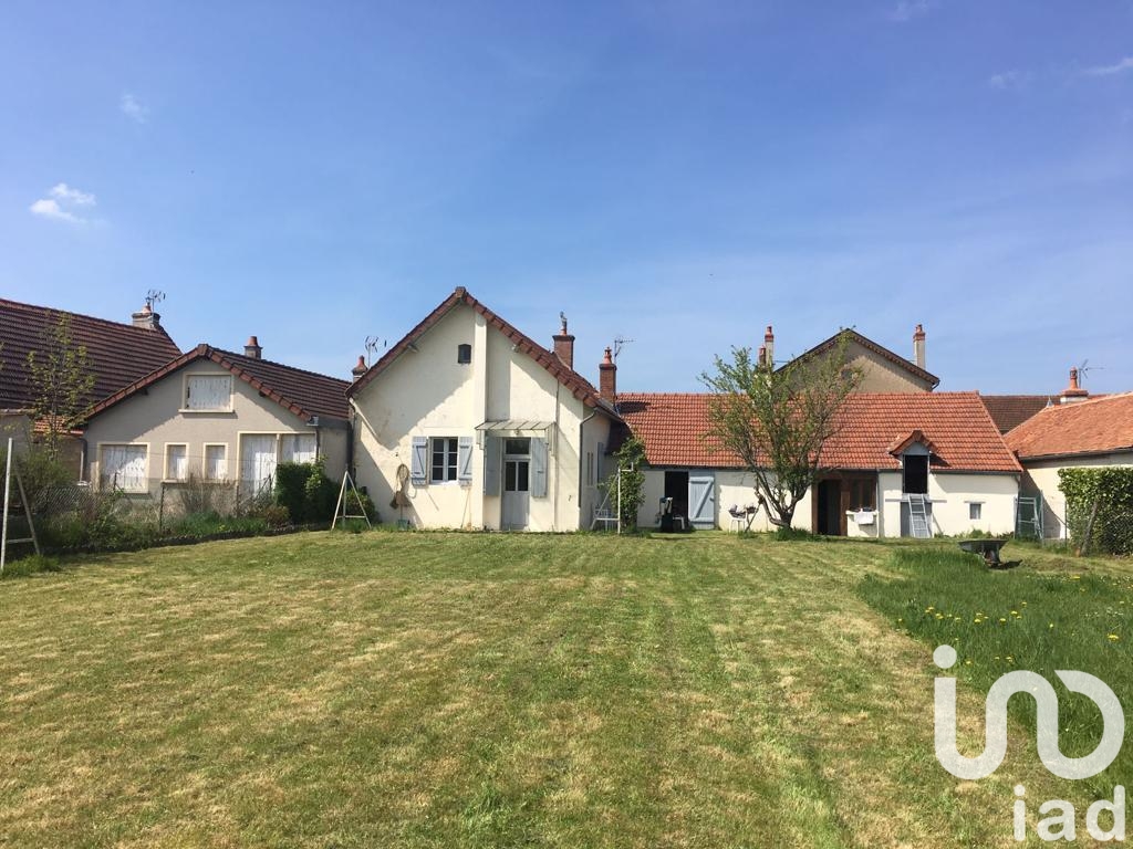 Maison 6 pièces de 72 m² à Fours (58250)