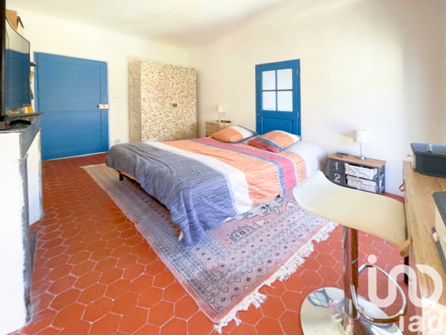Vente maison à Signes (83870) : maison de ville 8 pièces 170 m² - 1817529 — 7