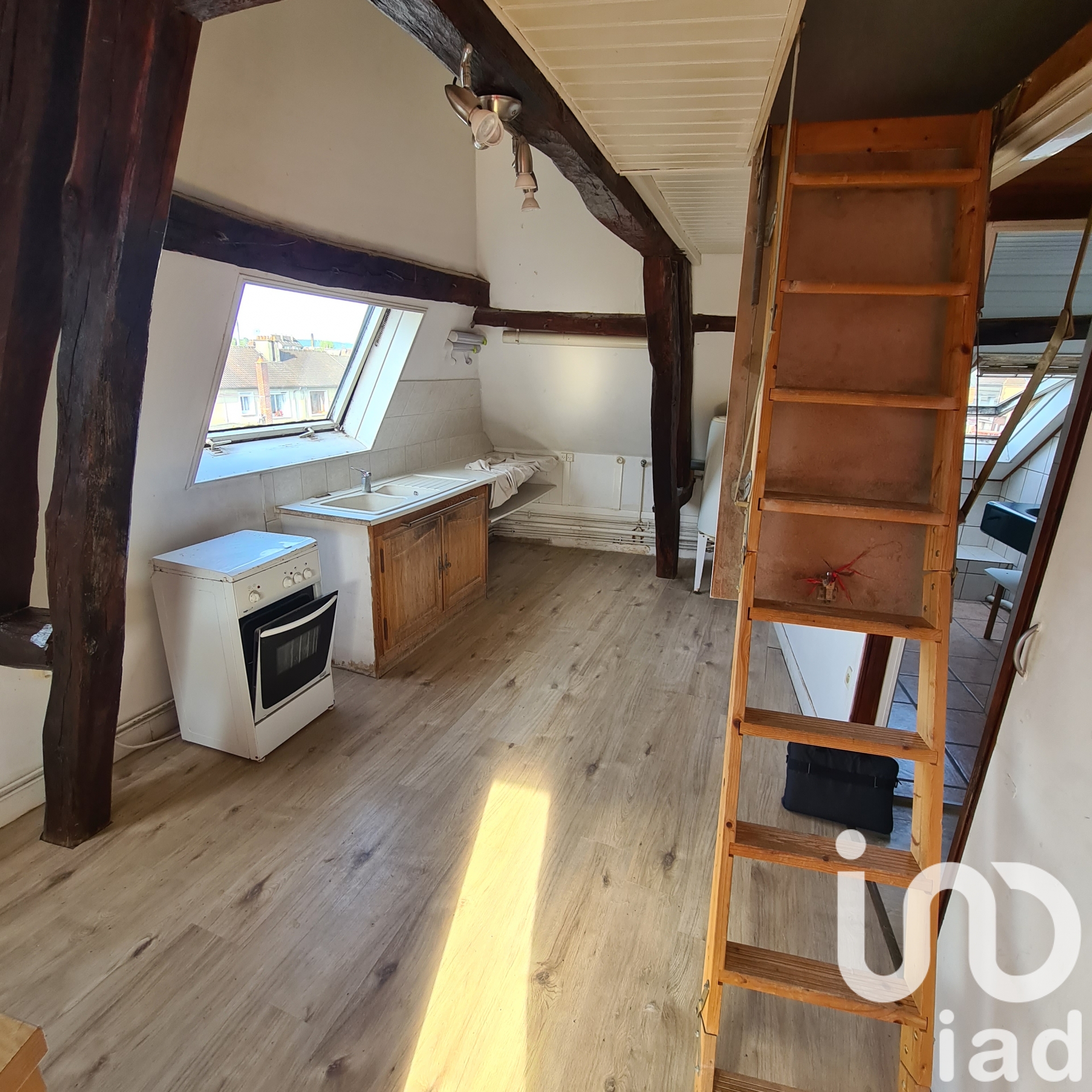 Immeuble à vendre à Blangy-sur-Bresle — 117 000 € — IAD France