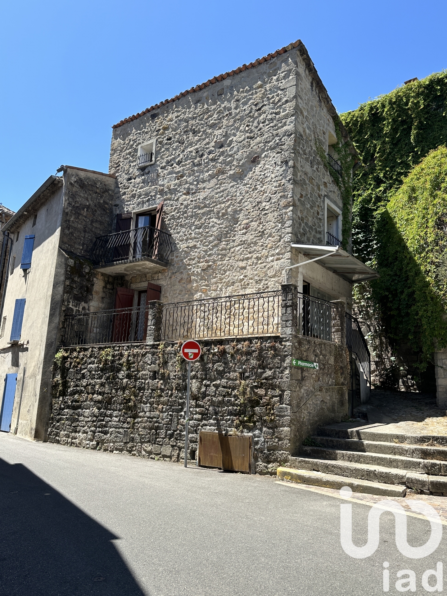 Maison à vendre à Largentière — 72 000 € — IAD France