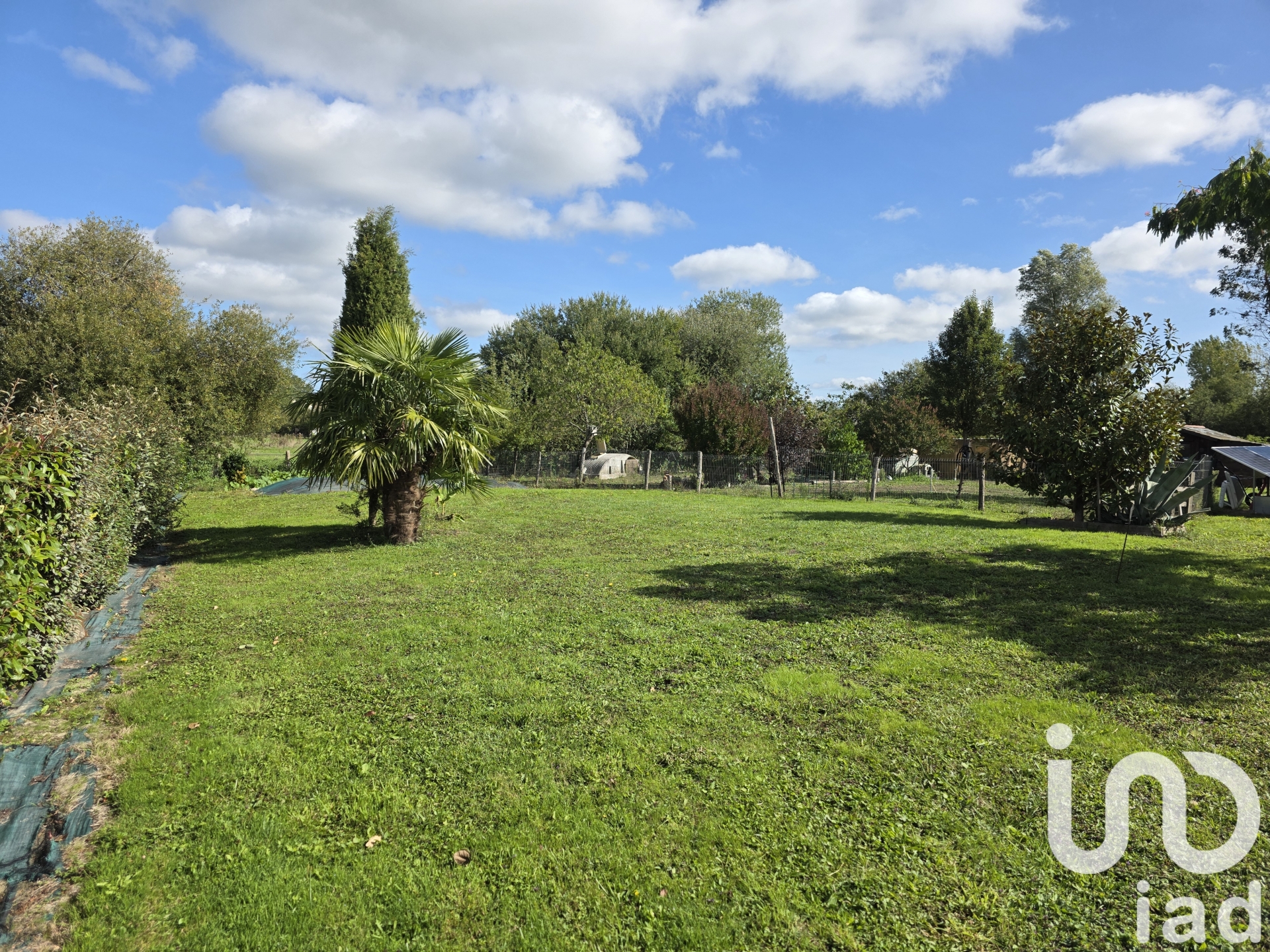 Sale land in Moncé-en-Belin (72230): land 1,407 m² - 1849371 - iad
