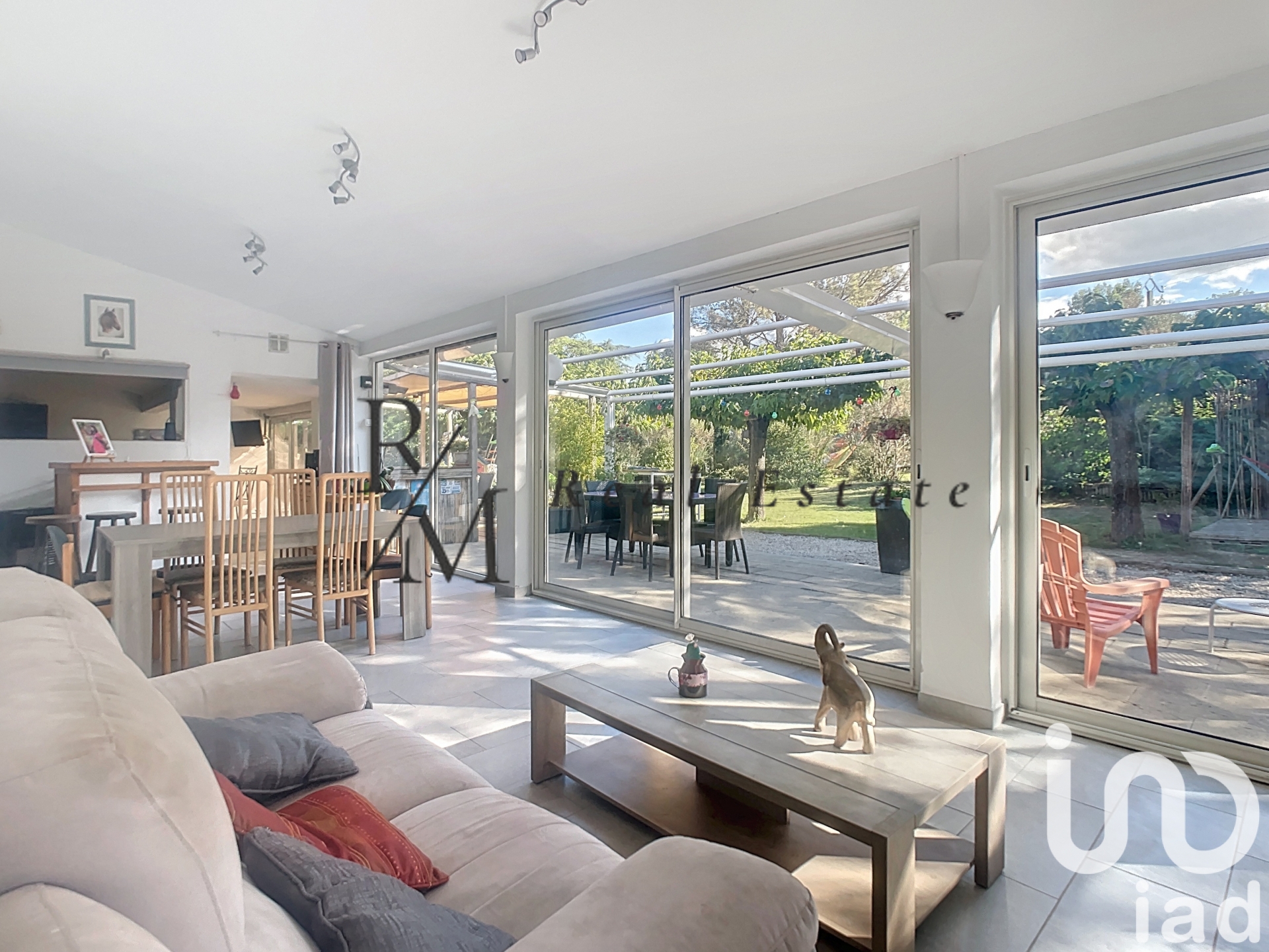 Maison à vendre à Rognes — 980 000 € — IAD France