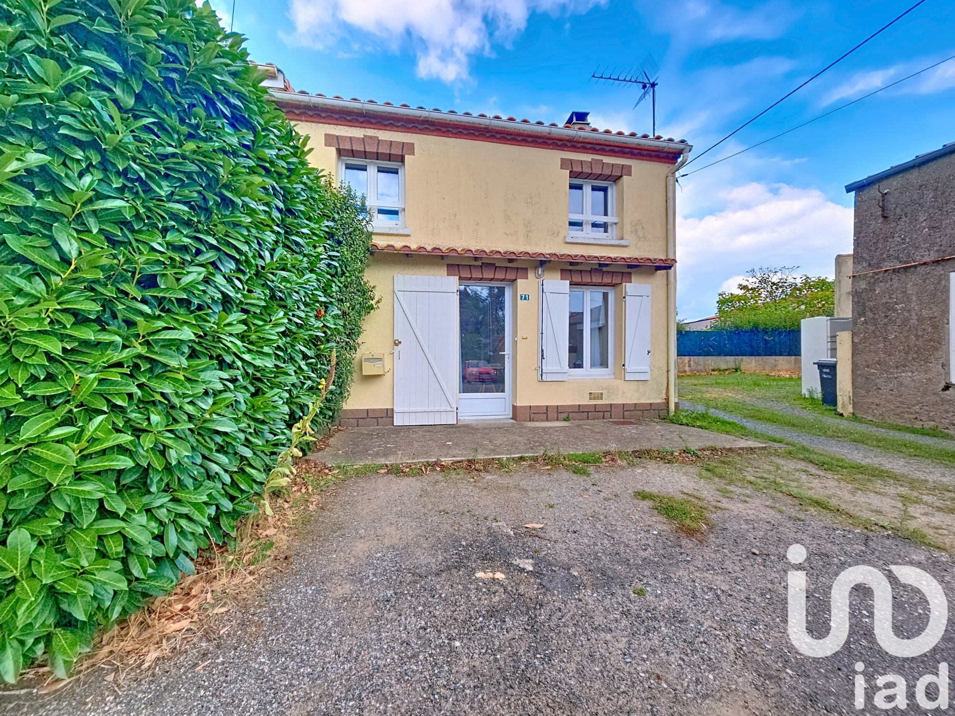 Sale house in Le Loroux-Bottereau (44430): 3 rooms house 74 m² ...