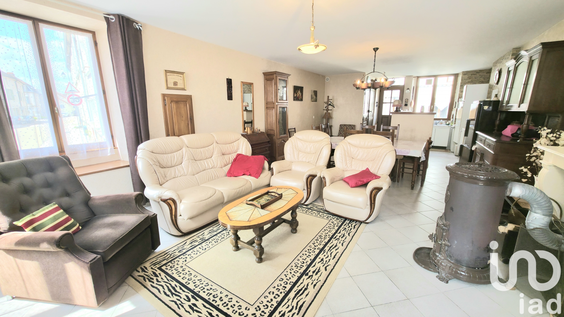 Maison à vendre à Arc-en-Barrois — 89 000 € — IAD France