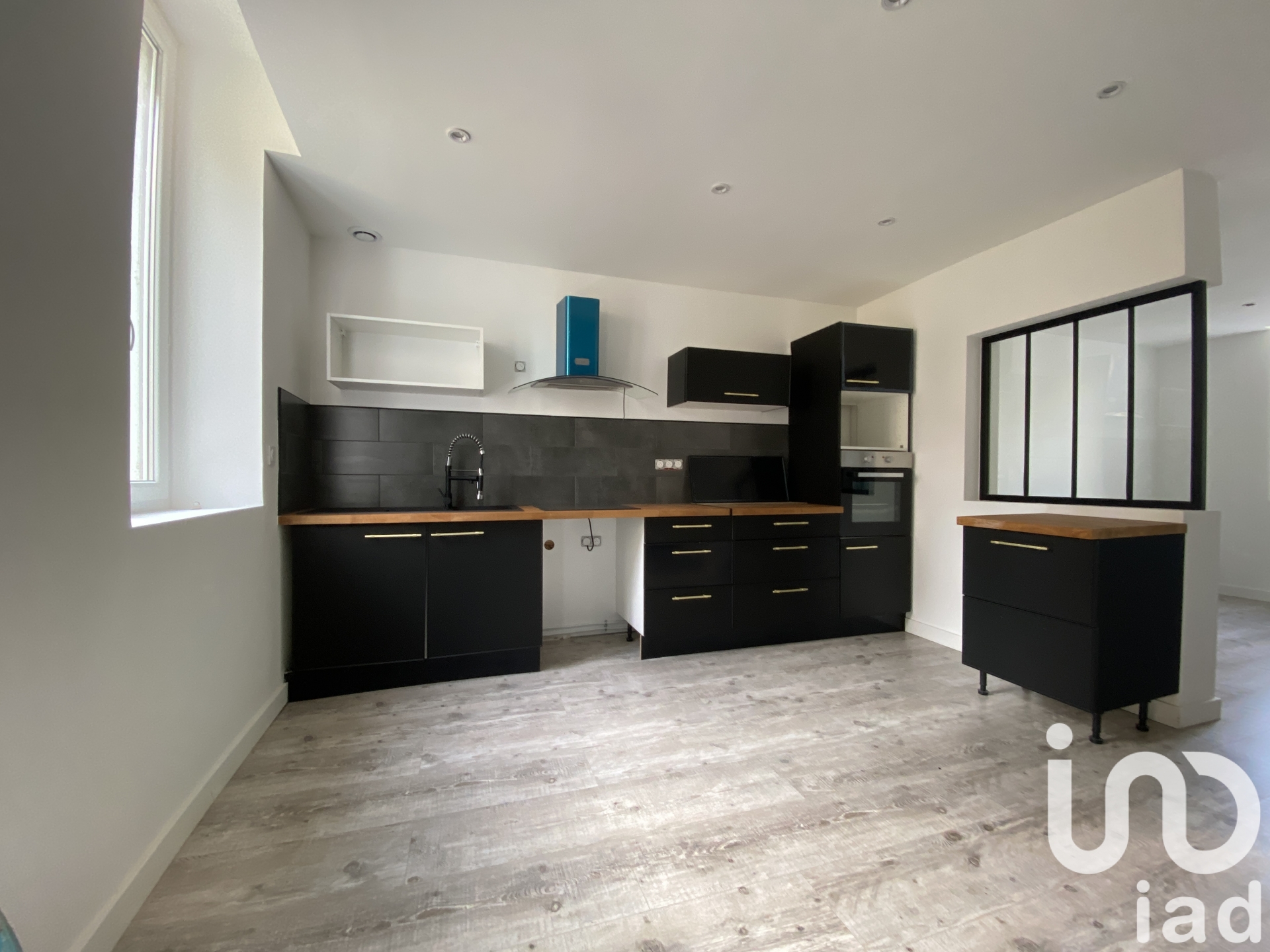 Maison à vendre à Néris-les-Bains — 139 000 € — IAD France