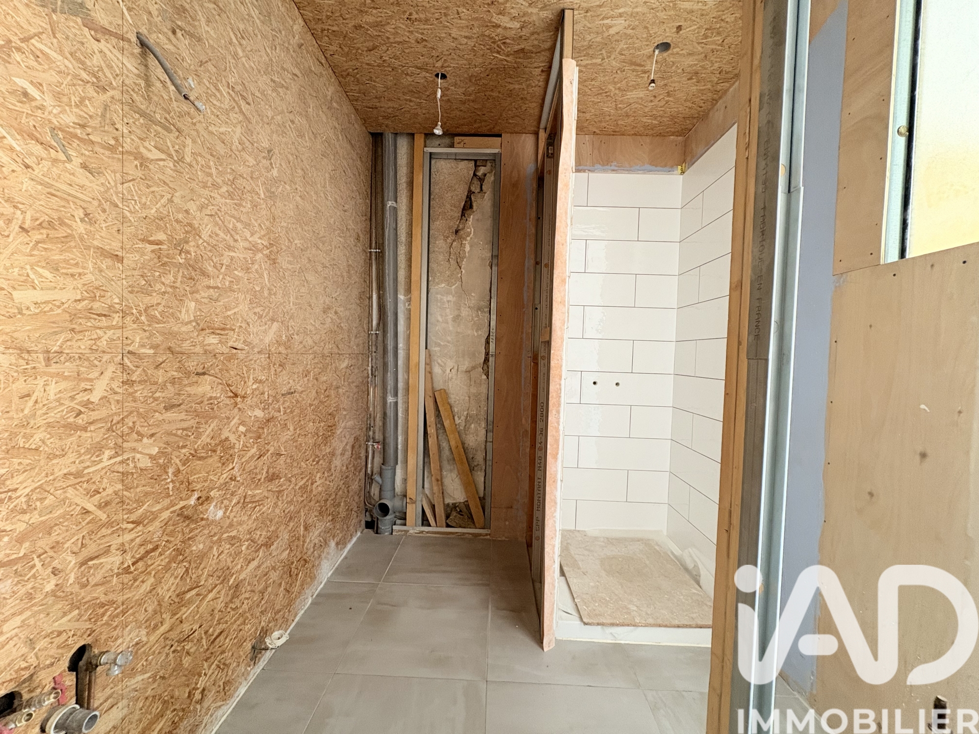 Vente appartement à Bourgueil (37140) : immeuble 5 pièces 75 m² — 6