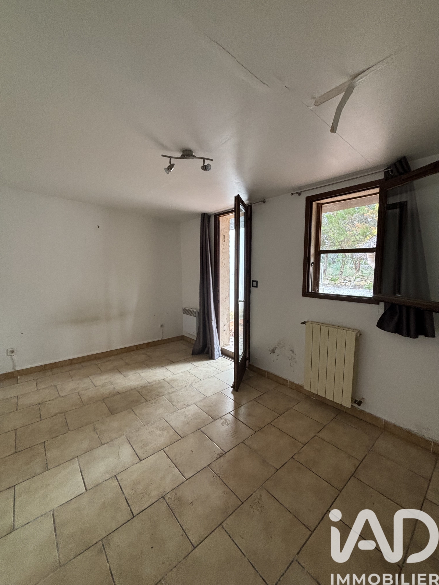 Vente appartement à Pélissanne (13330) : appartement 2 pièces 45 m² — 4