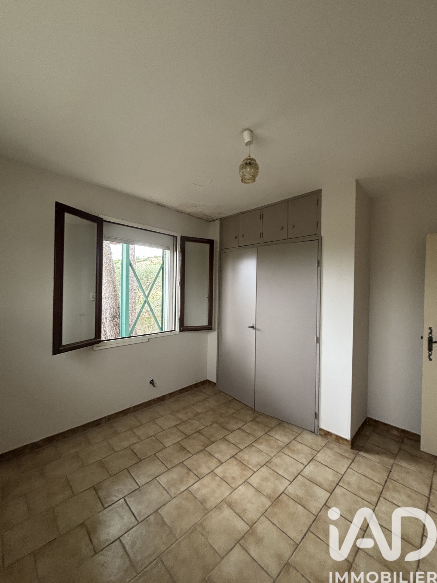 Vente appartement à Pélissanne (13330) : appartement 2 pièces 47 m² — 4