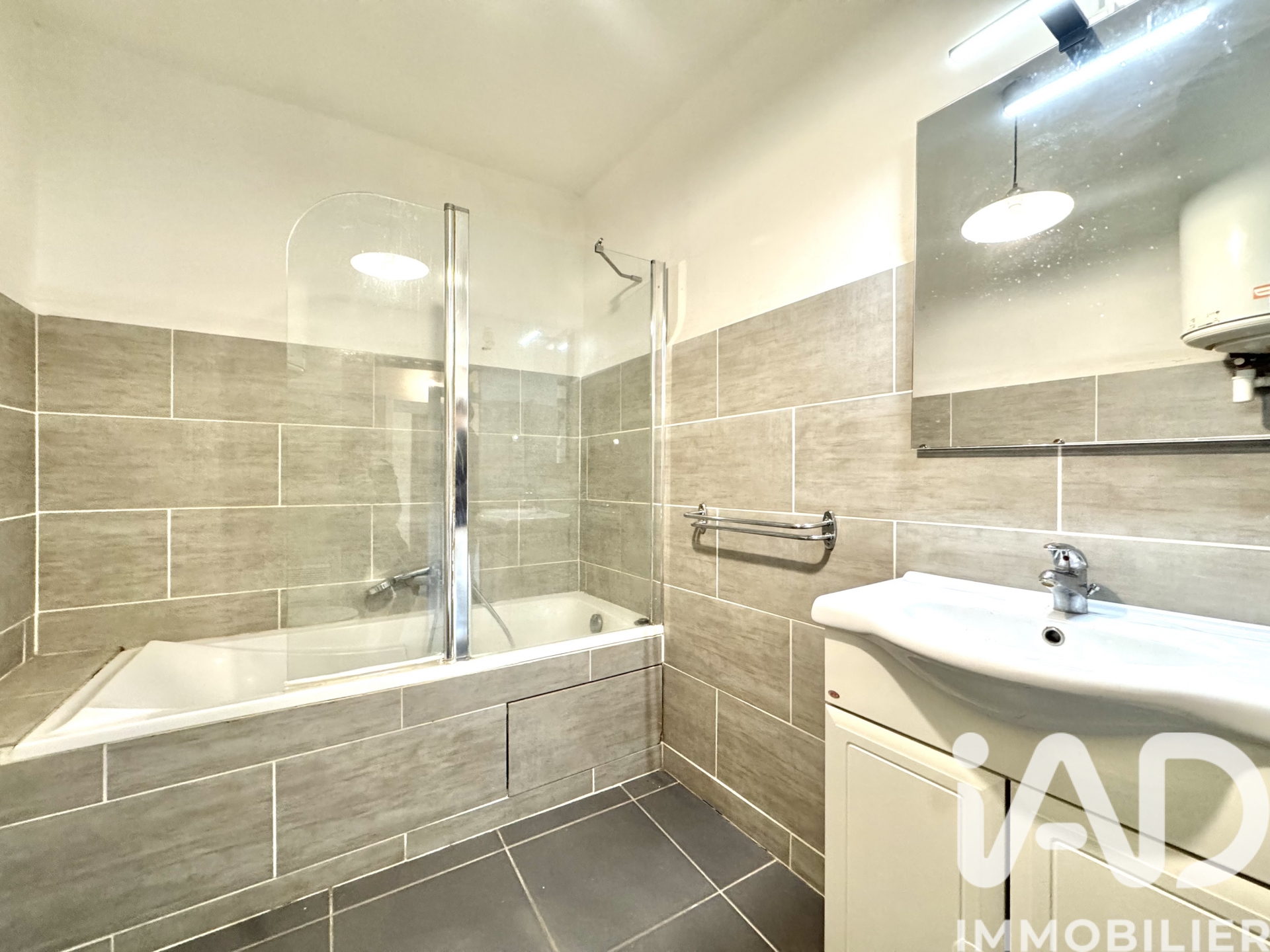 Vente appartement à Signes (83870) : appartement 3 pièces 92 m² - 1903992 — 4