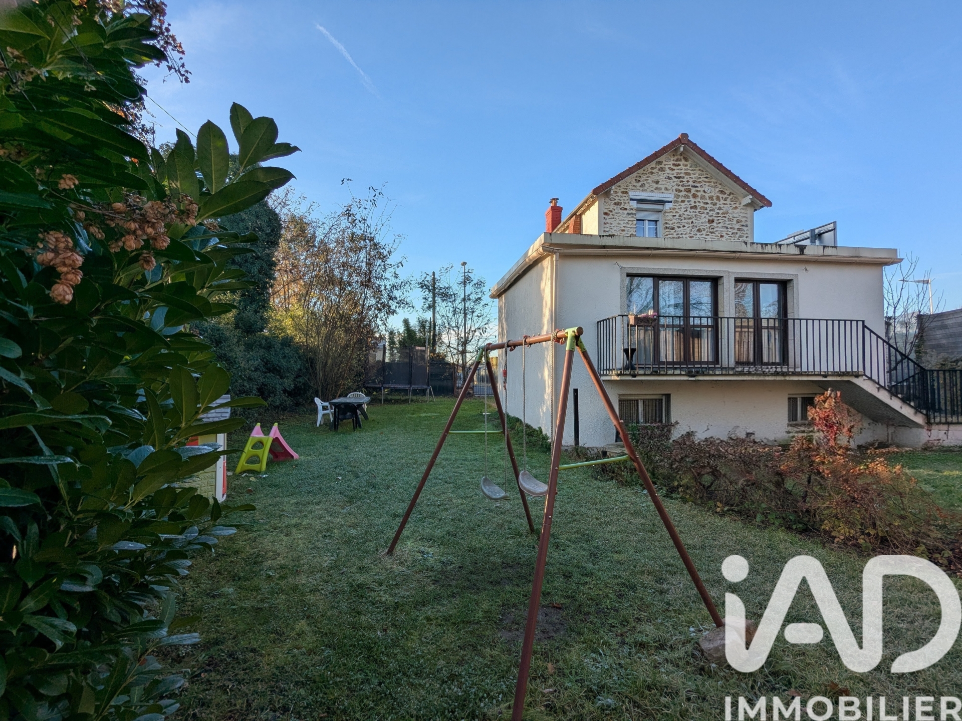 Maison à vendre à Eaubonne — 359 000 € — IAD France