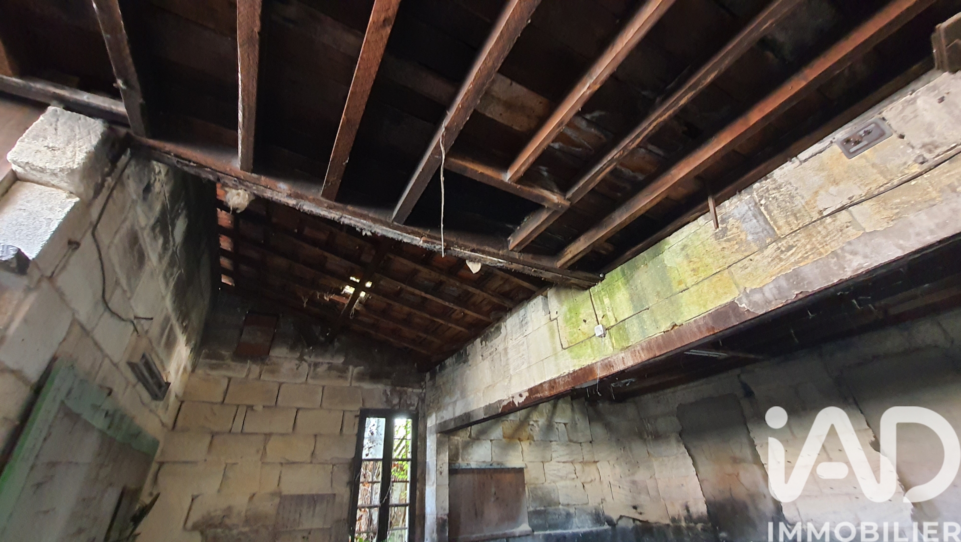 Parking à vendre à Bordeaux — 359 000 € — IAD France