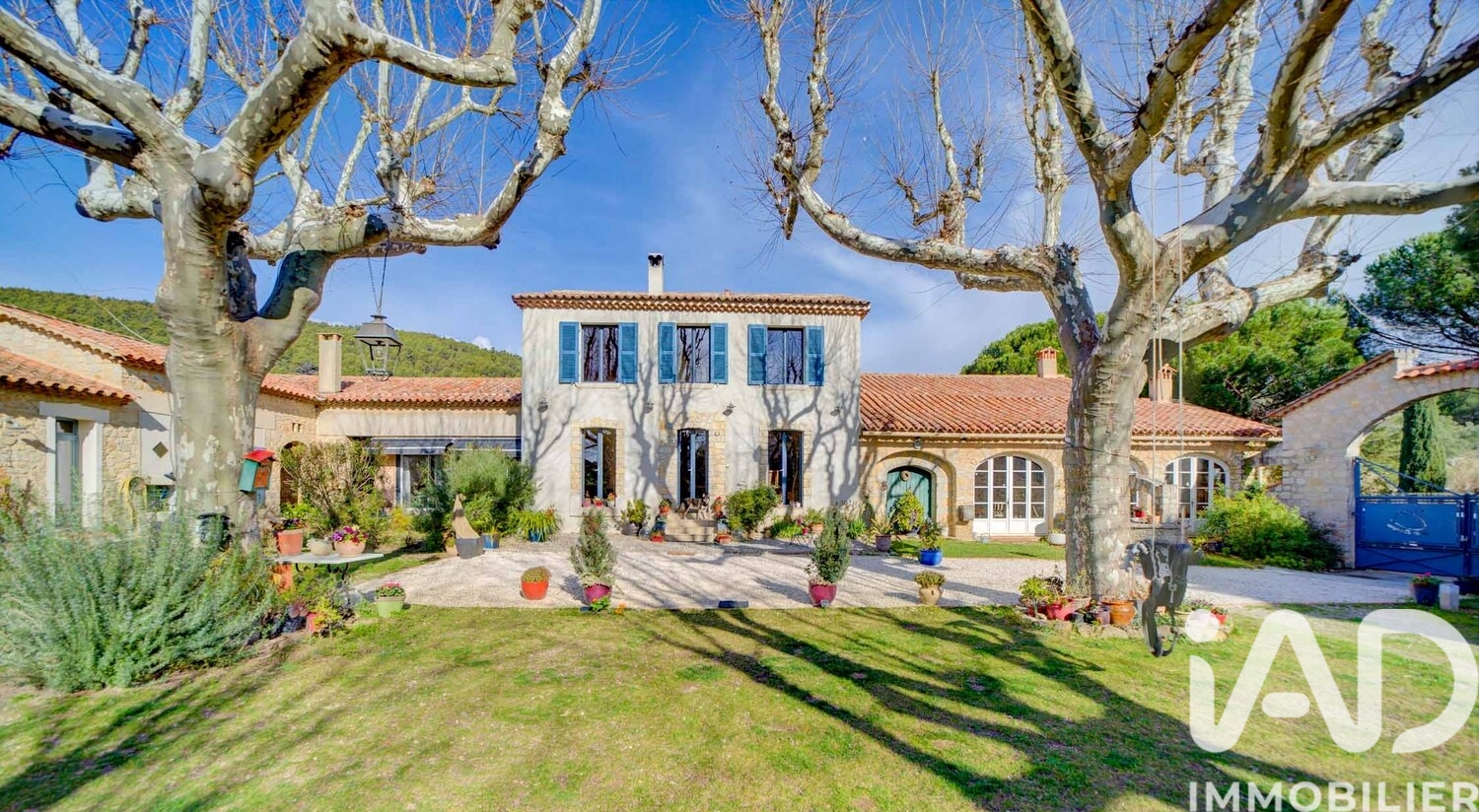 Maison à vendre à Solliès-Pont — 1 290 000 € — IAD France