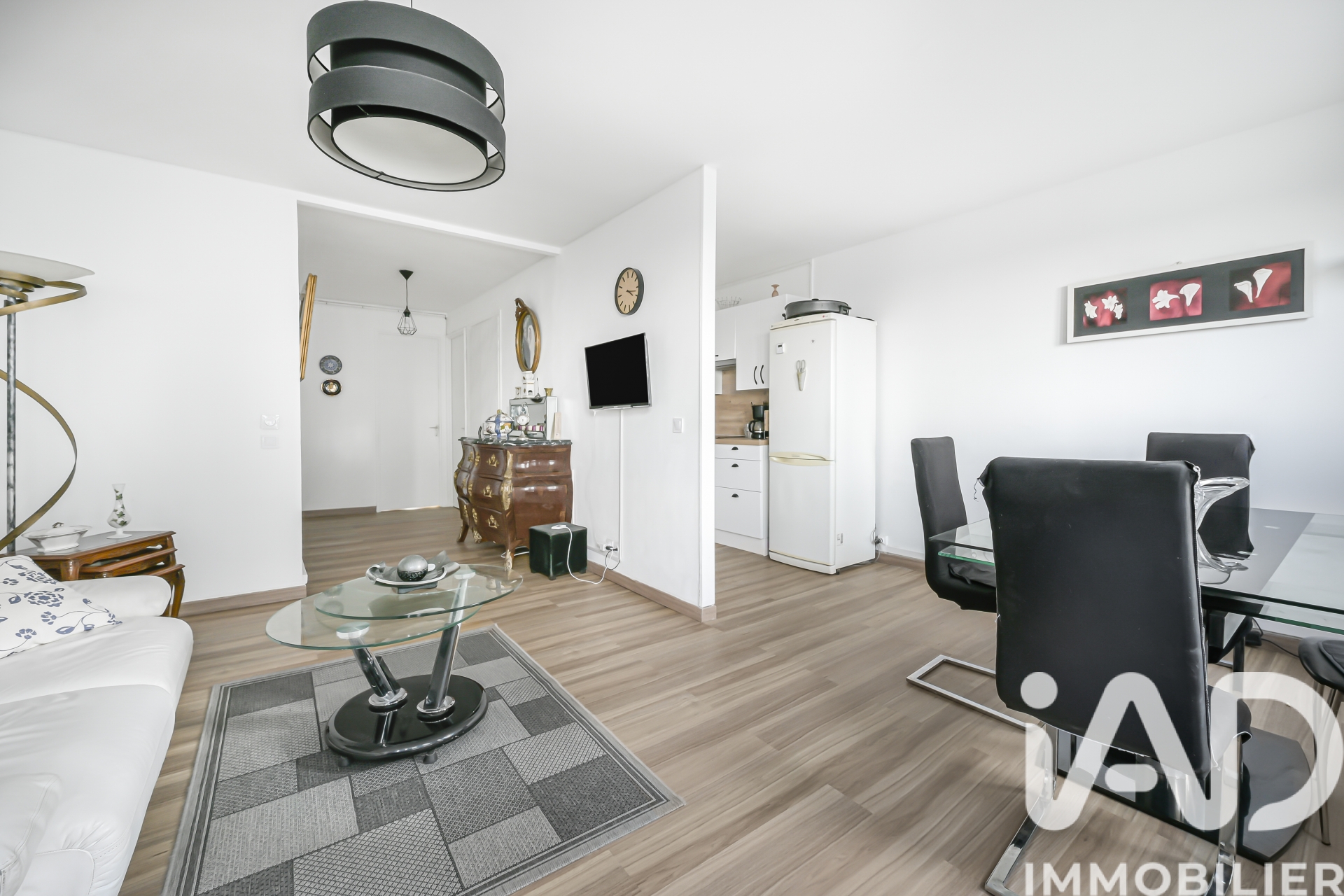 Vente appartement à Paris (75019) : appartement 3 pièces 66 m² — 2