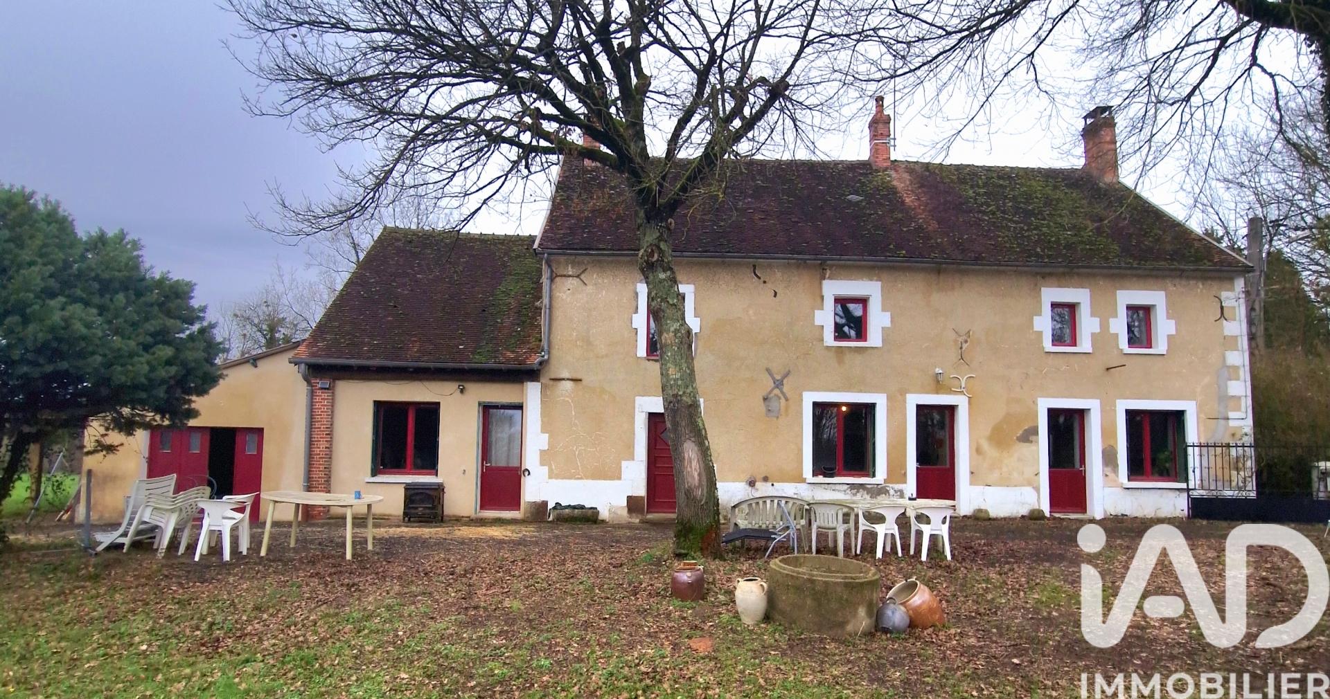 Maison à vendre à Saint-Amand-en-Puisaye — 198 000 € — IAD France