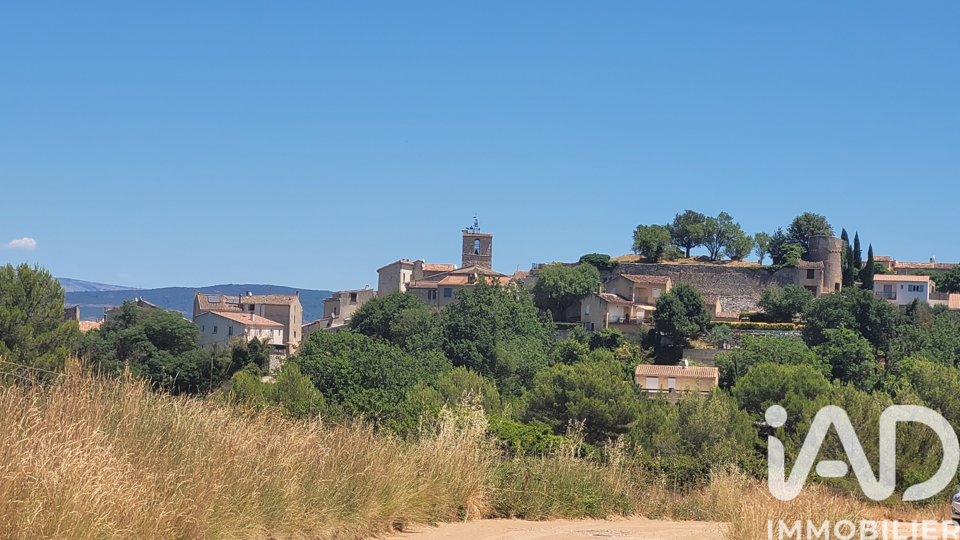 Terrain à vendre à Montmeyan — 89 000 € — IAD France
