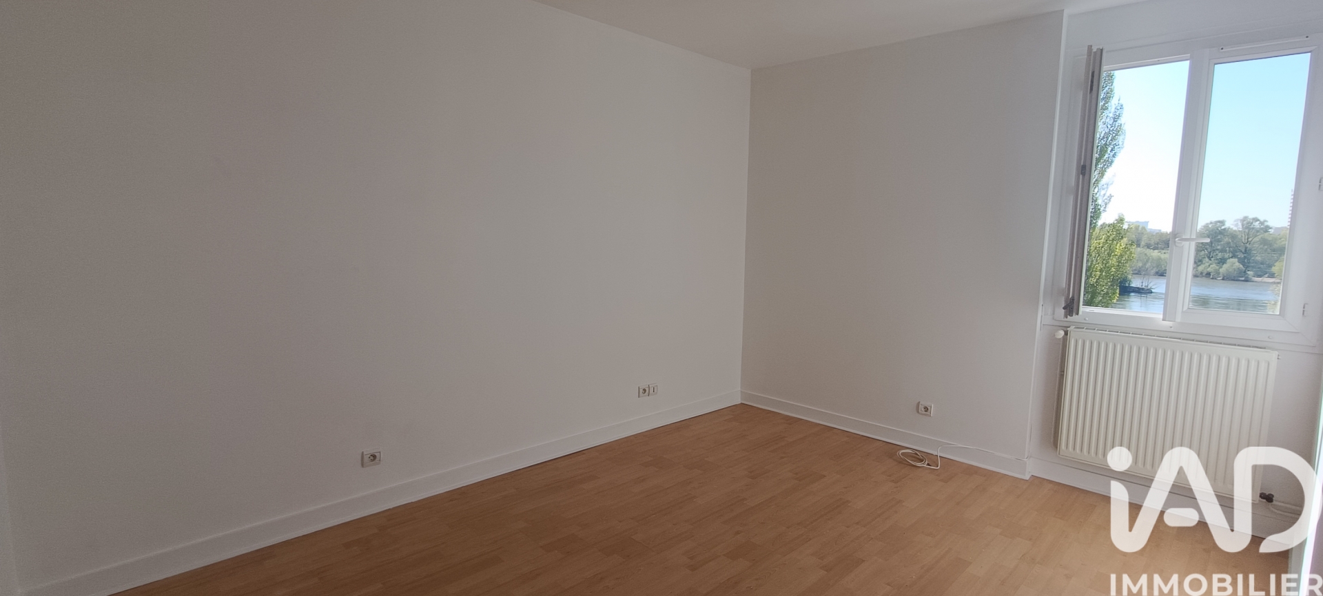 Vente maison à Saint-Cyr-sur-Loire (37540) : maison de ville 4 pièces 97 m² - 1934563 — 7