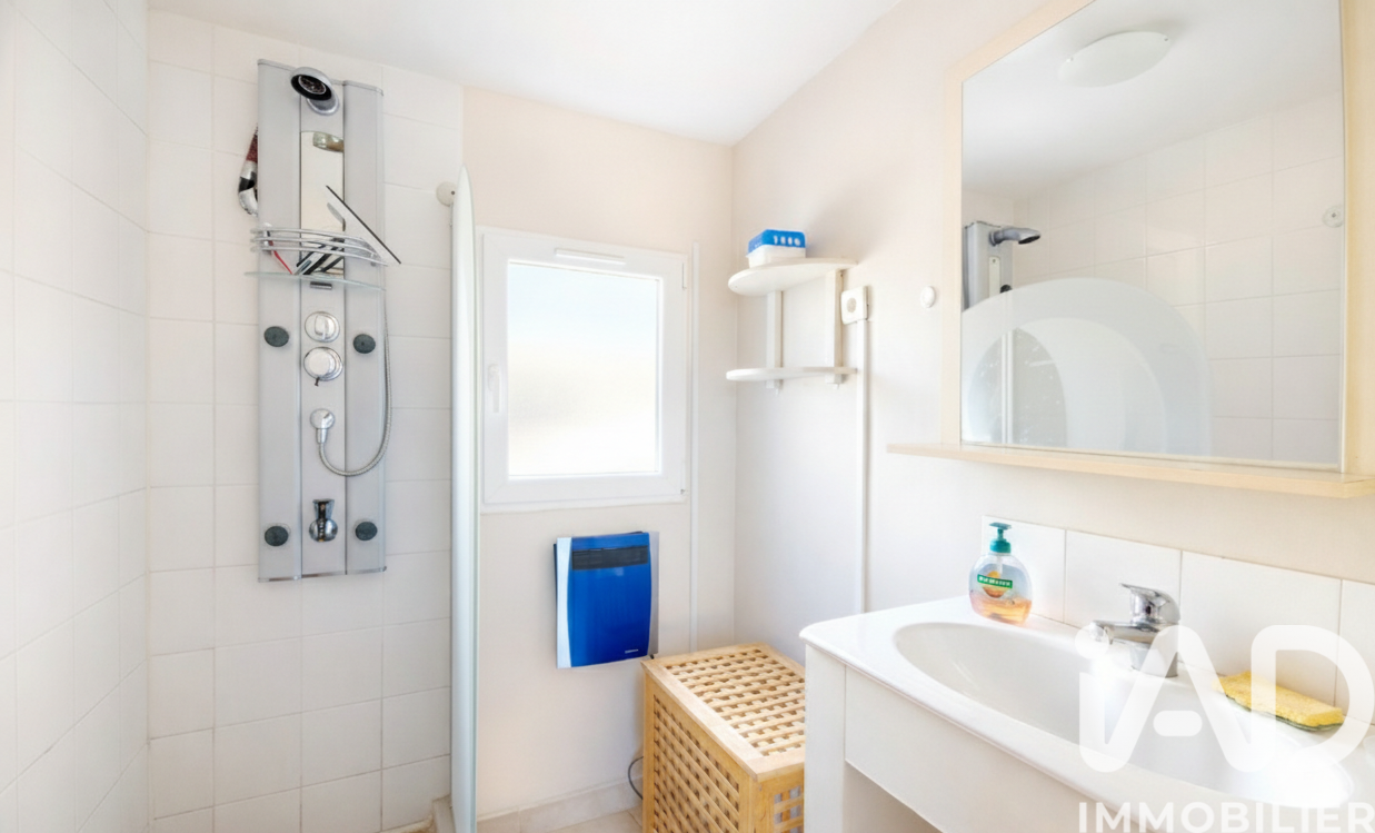 Vente maison à Roquebrune-sur-Argens (83520) : châlet 4 pièces 47 m² - 1975294 — 8