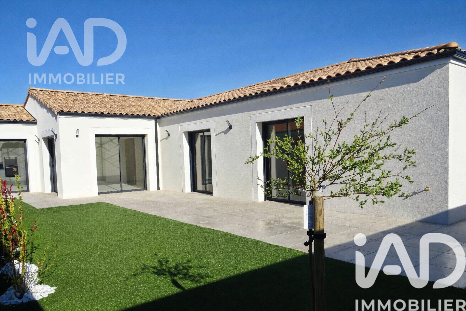 Maison à vendre à Chauray — 425 000 € — IAD France