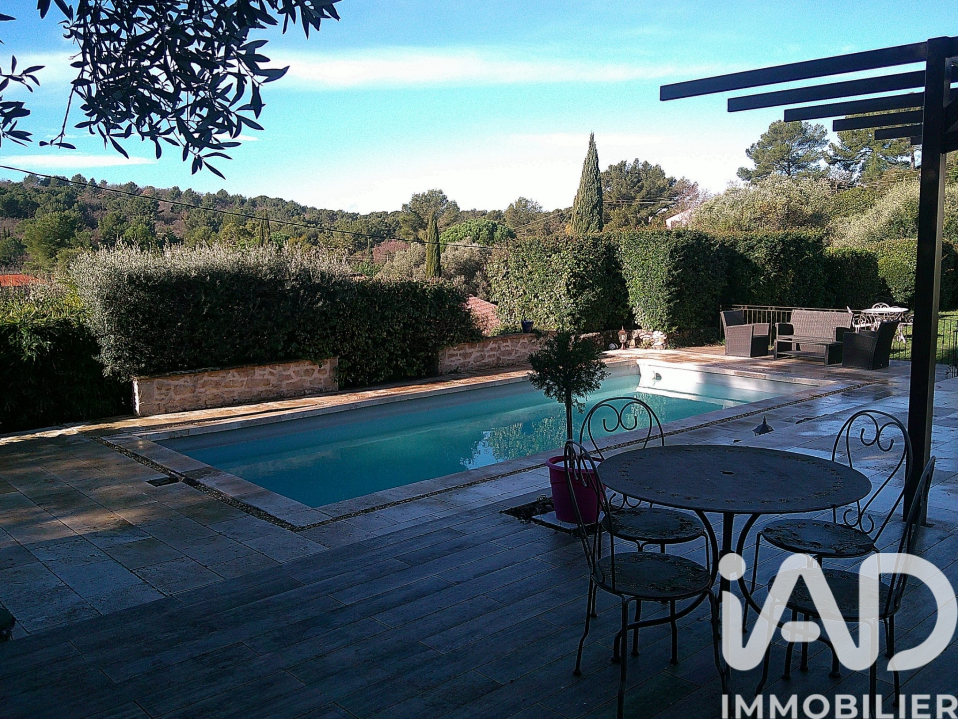 Vente maison à Évenos (83330) : maison traditionnelle 7 pièces 185 m² - 1930837 — 4