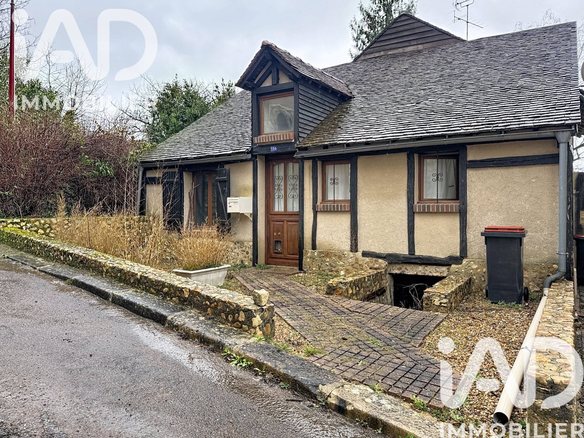 Maison à vendre à Château-Renard — 55 000 € — IAD France