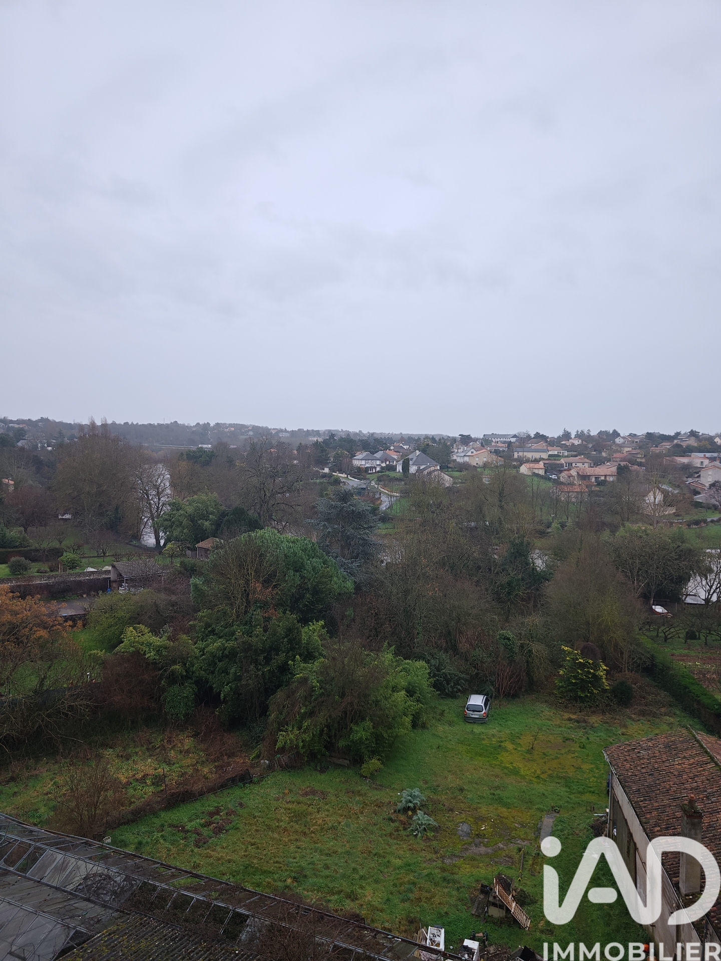 Vente maison à Thouars (79100) : maison traditionnelle 7 pièces 135 m² — 28
