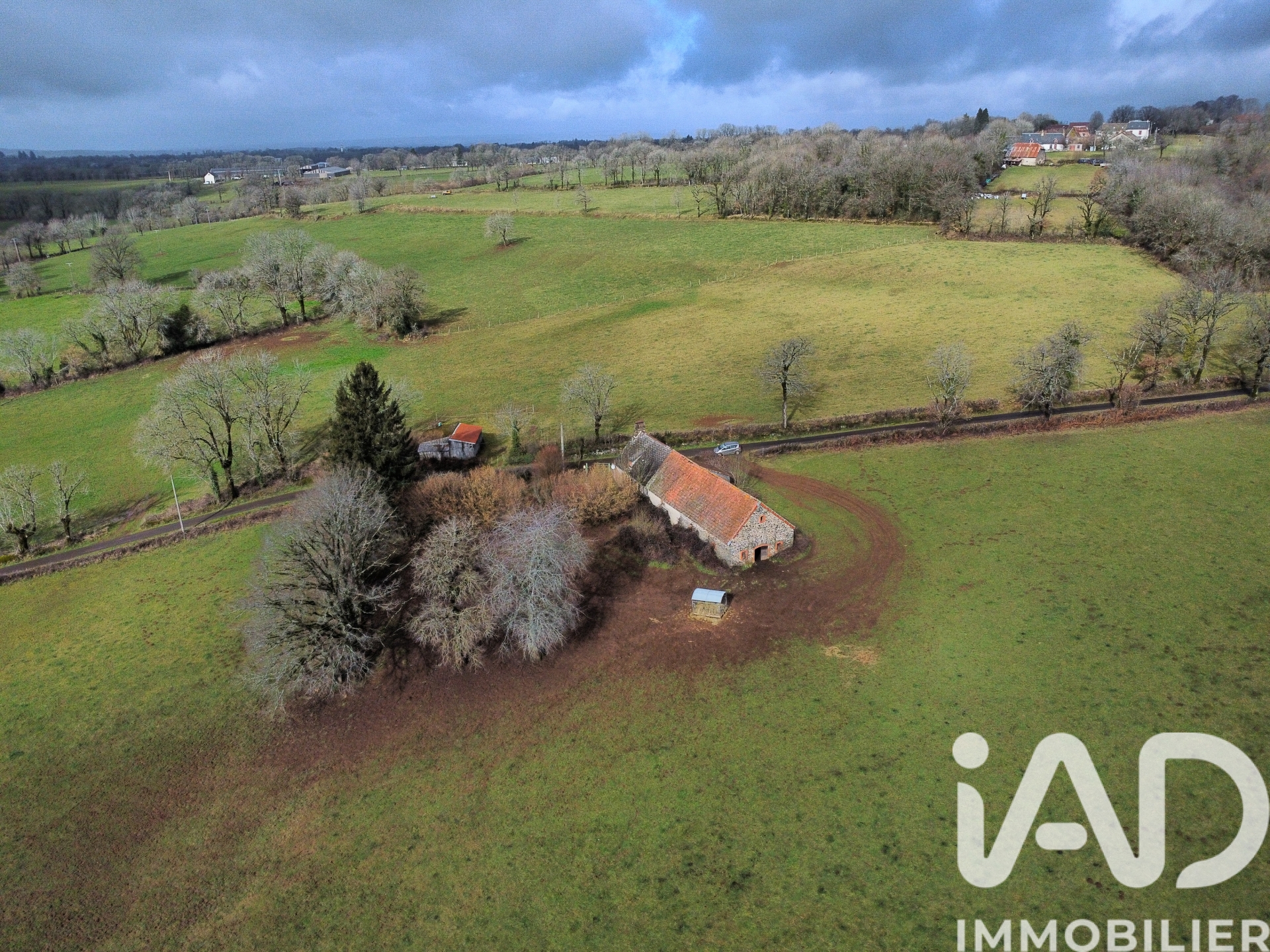 Vente maison à Ally (15700) : maison 4 pièces 77 m² — 18