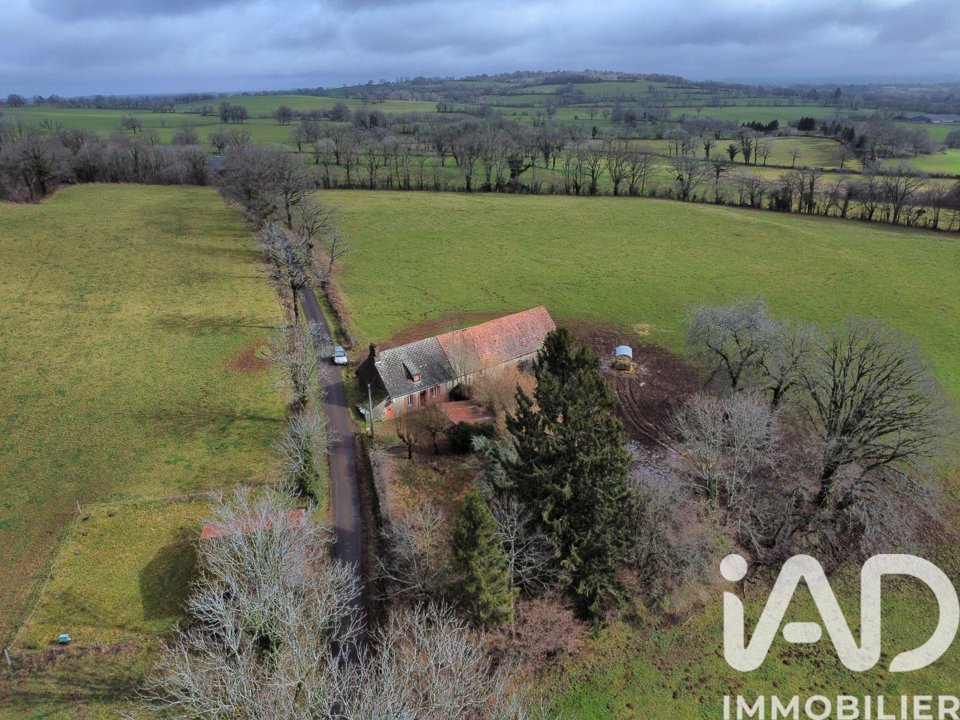 Vente maison à Ally (15700) : maison 4 pièces 77 m² — 17