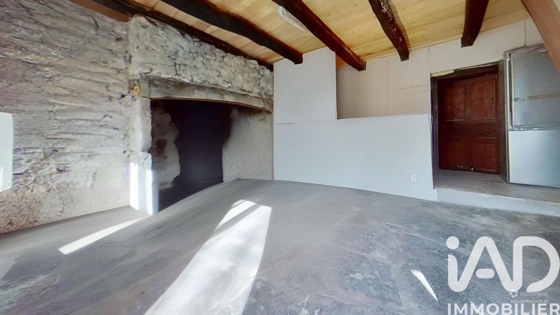 Vente maison à Ally (15700) : maison 4 pièces 77 m² — 4