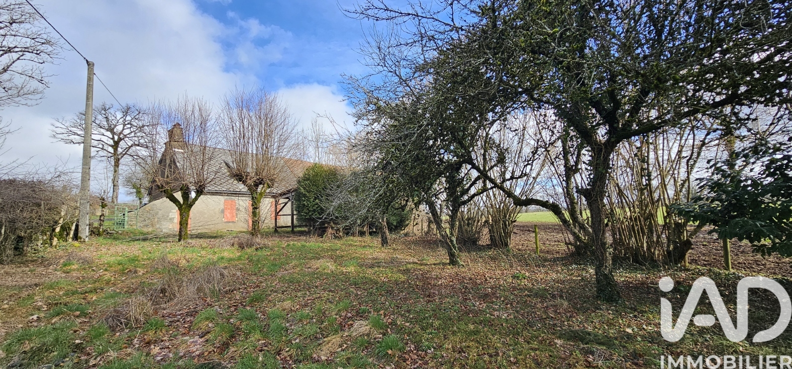 Vente maison à Ally (15700) : maison 4 pièces 77 m² — 27