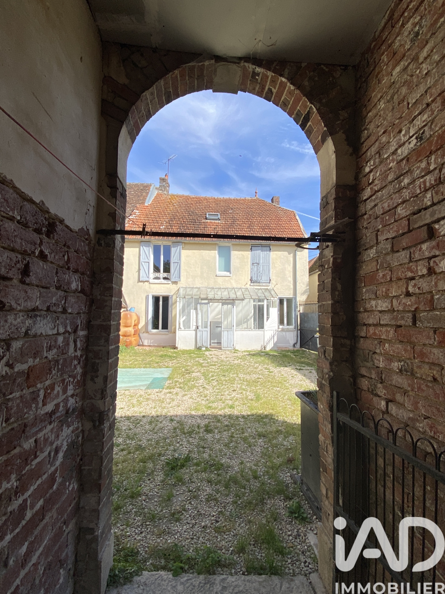 Vente maison à Traînel (10400) : maison de village 8 pièces 193 m² — 24