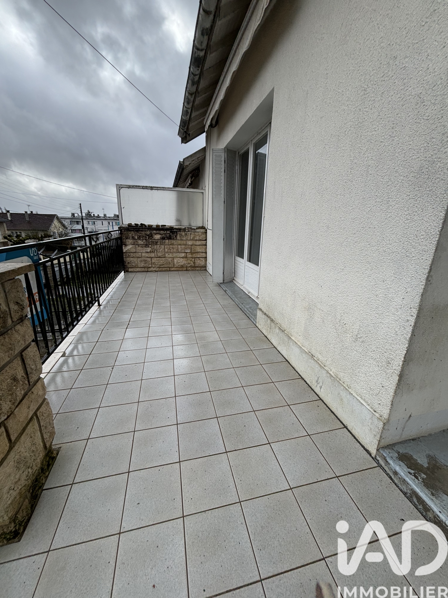 Vente maison à Thiviers (24800) : maison de ville 4 pièces 78 m² — 6