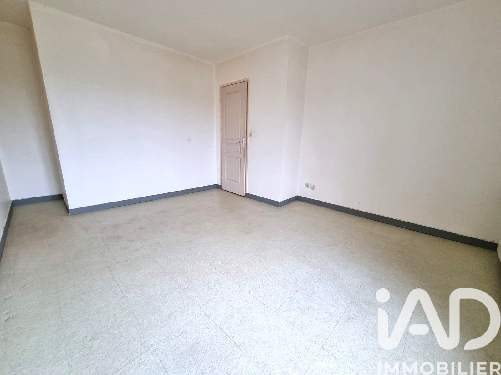Vente maison à Thénezay (79390) : maison de village 9 pièces 224 m² — 12