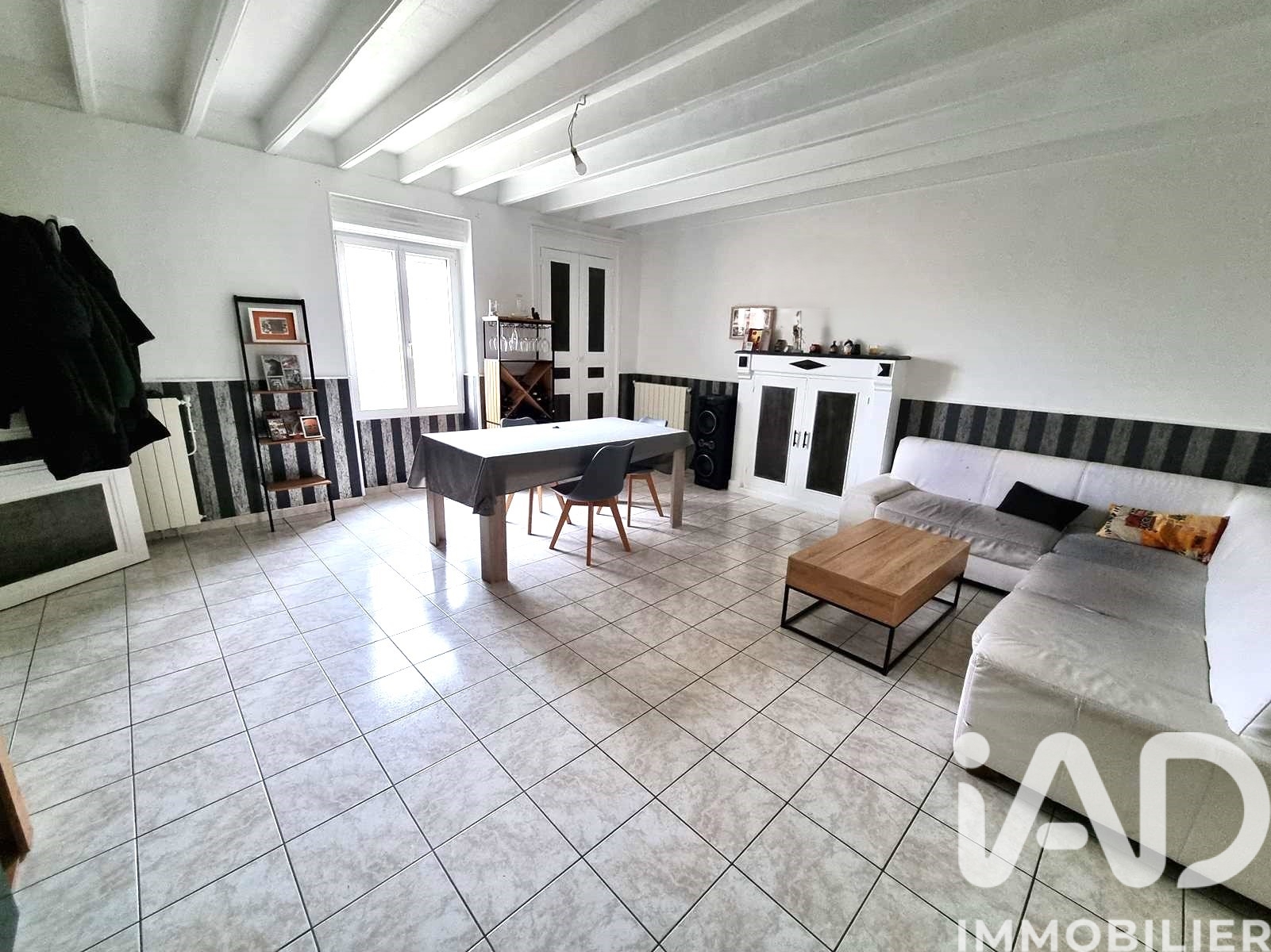Vente maison à Thénezay (79390) : maison de village 9 pièces 224 m² — 4