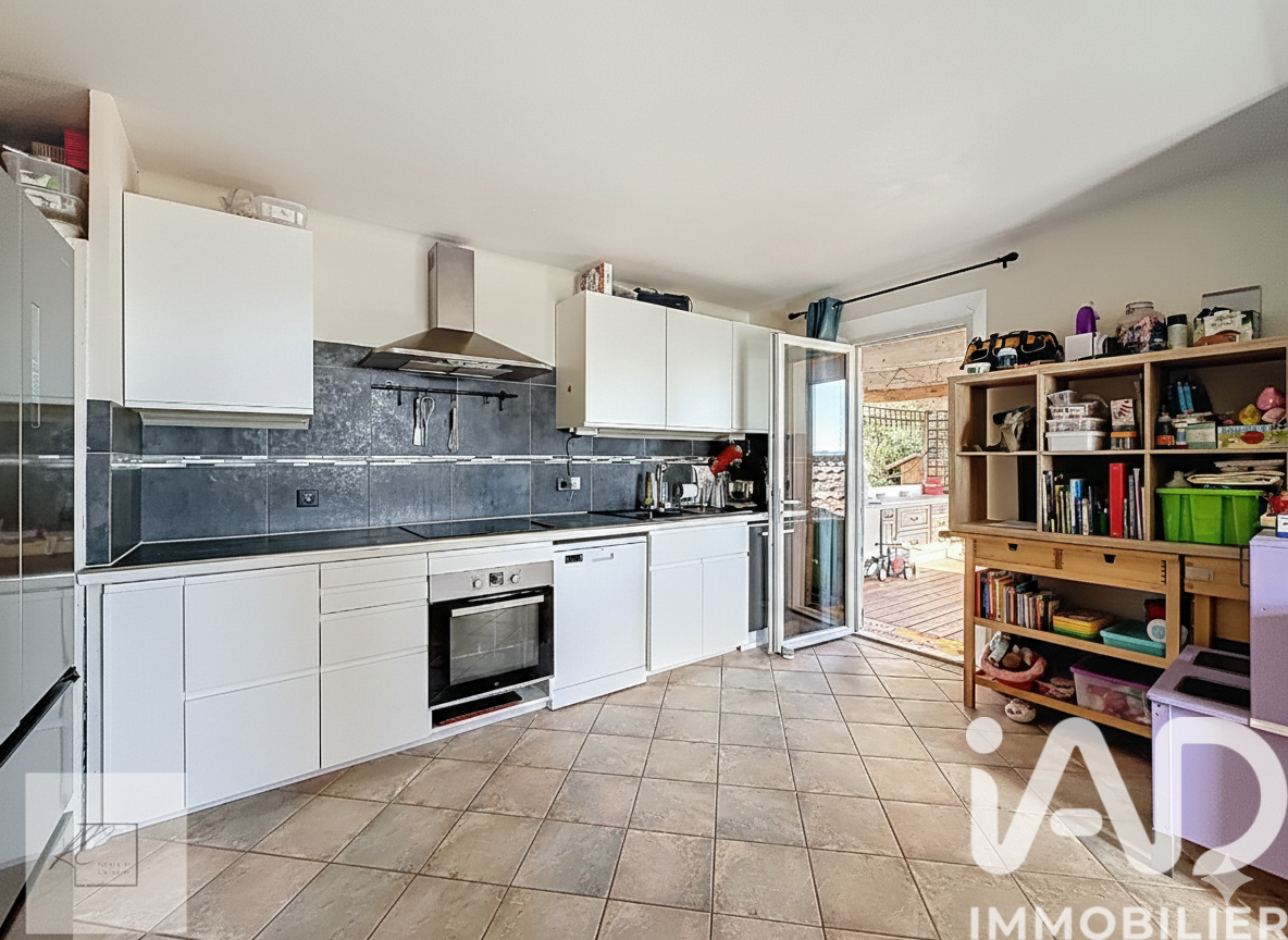 Vente maison à Montauroux (83440) : maison 6 pièces 214 m² — 24